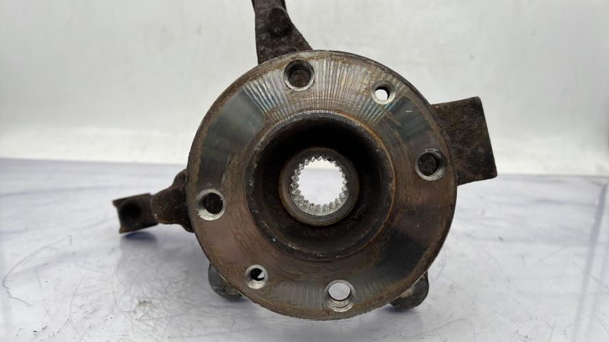 Fusee avant gauche DACIA LOGAN MCV 2 PHASE 2 BREAK Essence