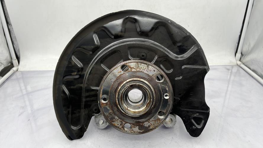 Fusee avant gauche VOLKSWAGEN T-ROC PHASE 1 Diesel