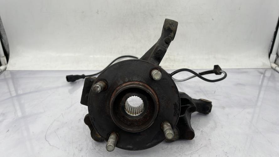 Fusee avant droit FORD B-MAX Diesel