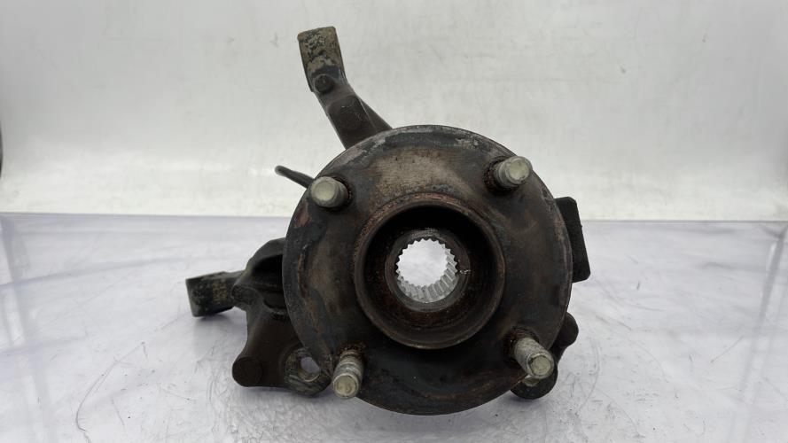 Fusee avant gauche FORD B-MAX Diesel