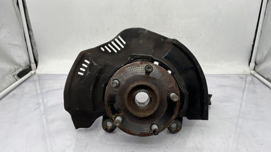 Fusee avant droit TOYOTA AURIS 1 PHASE 2 Essence