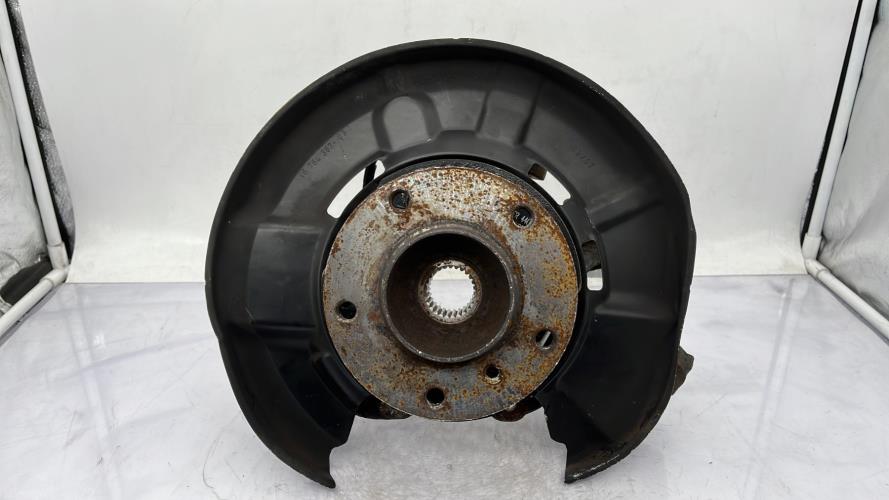 Fusee arriere gauche BMW SERIE 1 E87 PHASE 1 Diesel