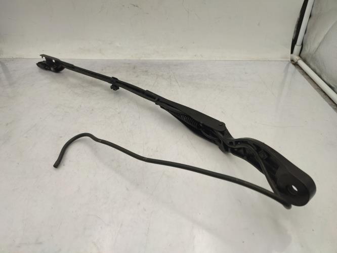 Bras essuie glace avant gauche TESLA MODEL 3 5YJ3 Electricité