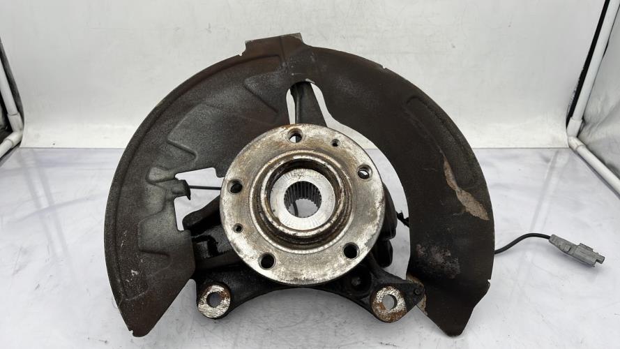 Fusee avant gauche PEUGEOT 407 PHASE 1 Diesel