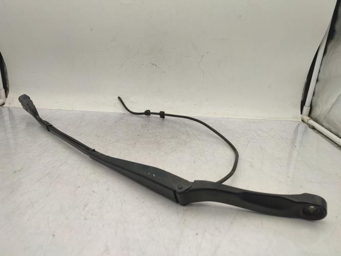 Bras essuie glace avant gauche TESLA MODEL 3 5YJ3 Electricité