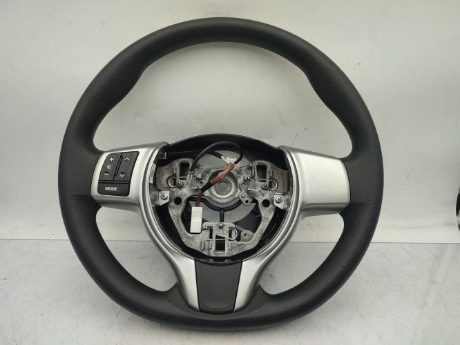 Volant TOYOTA YARIS 3 PHASE 1 Essence