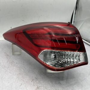Feu arriere principal gauche (feux) HYUNDAI I 40 PHASE 2 Diesel