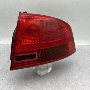 Feu arriere principal droit (feux) AUDI A4 2 PHASE 2 Diesel