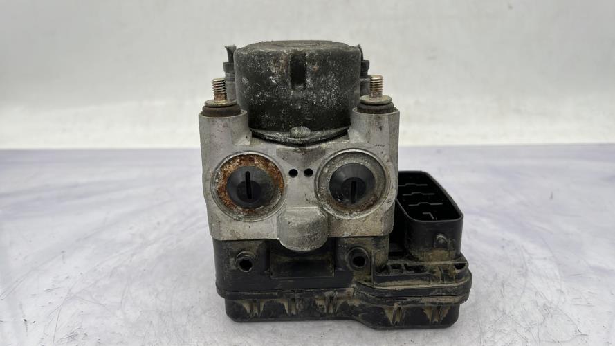 Bloc ABS (freins anti-blocage) TOYOTA RAV4 2 PHASE 1 Diesel