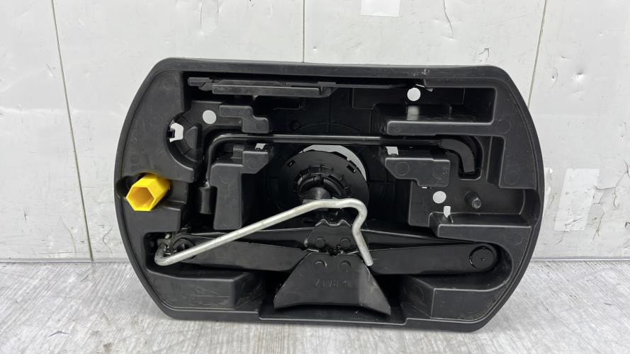 Cric (Ensemble depannage) CITROEN C4 PICASSO 2 PHASE 2 Diesel