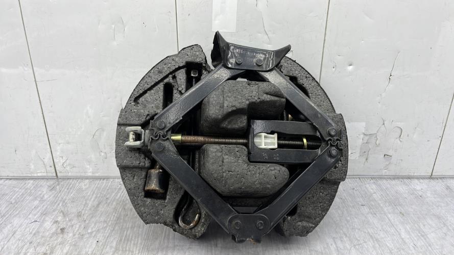 Cric (Ensemble depannage) PEUGEOT 406 COUPE Essence