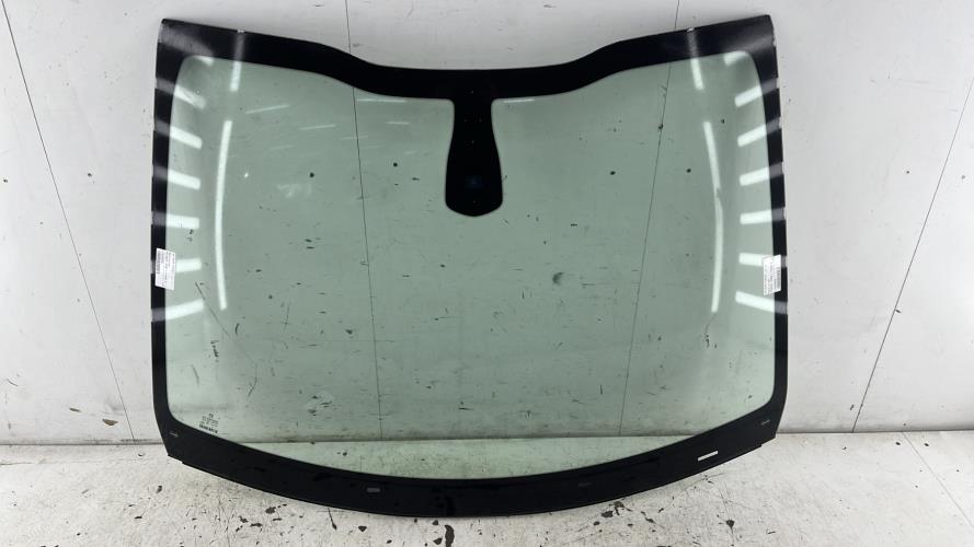 Pare brise PEUGEOT 2008 1 PHASE 2 Essence