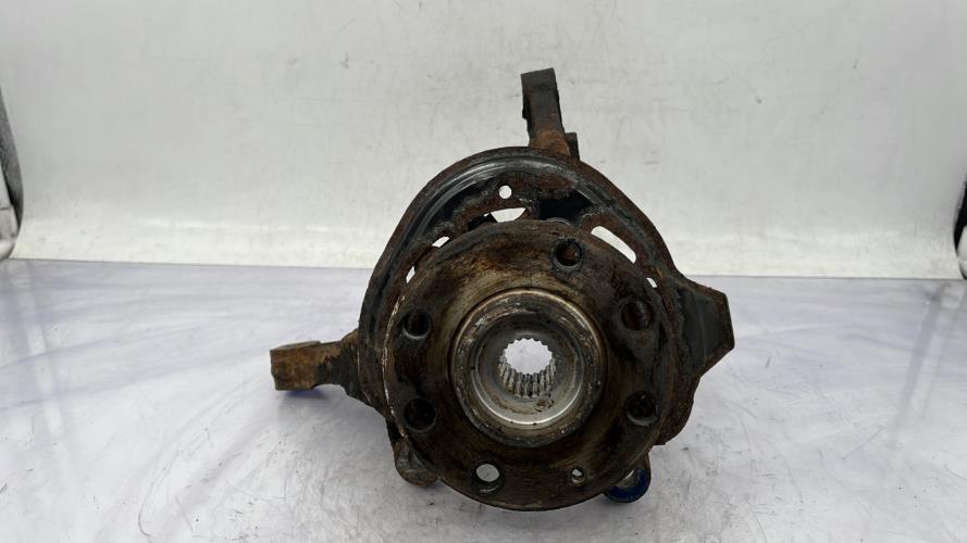 Fusee avant gauche OPEL CORSA C PHASE 1 Diesel