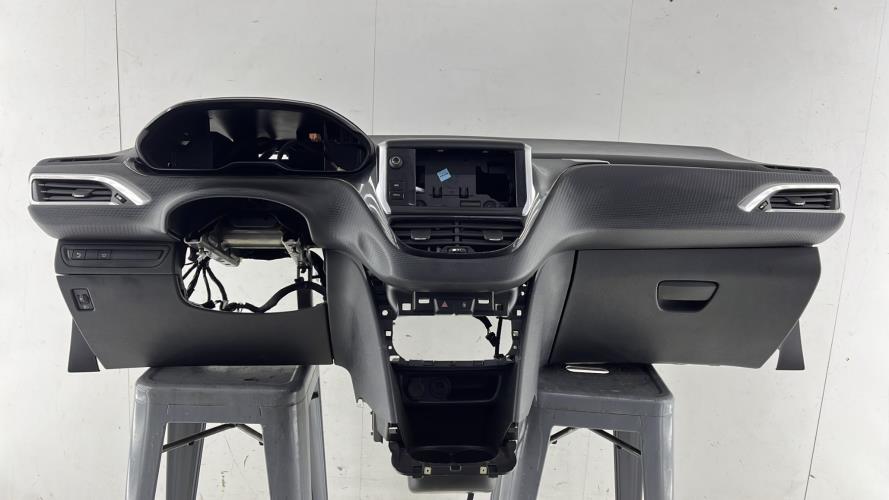 Tableau de bord PEUGEOT 2008 1 PHASE 2 Essence