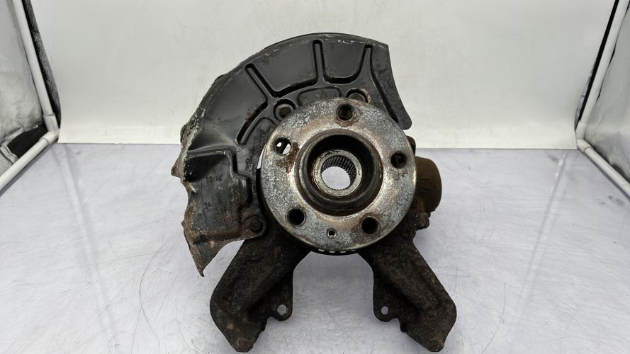 Fusee avant droit VOLKSWAGEN BORA BREAK Diesel