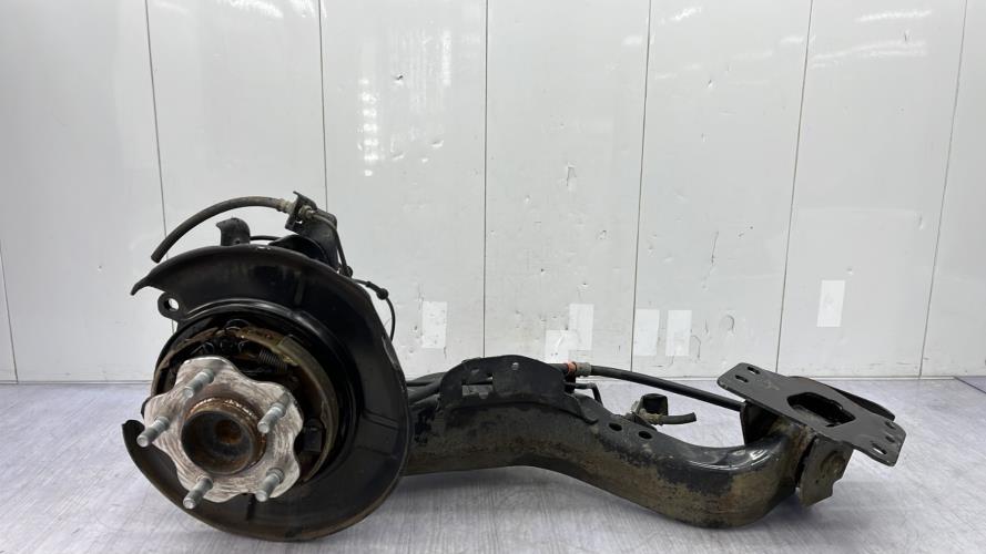 Fusee arriere droit NISSAN QASHQAI 1 PHASE 1 Diesel