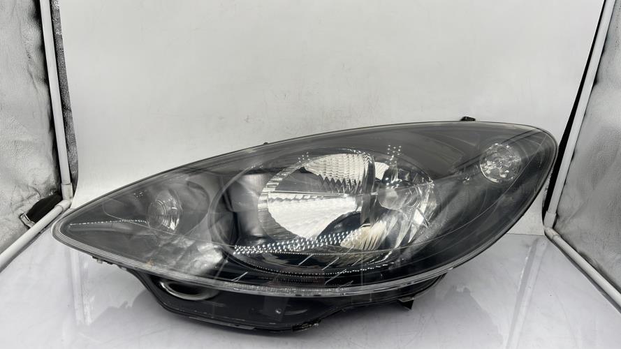 Optique avant principal gauche (feux)(phare) PEUGEOT 1007 Diesel