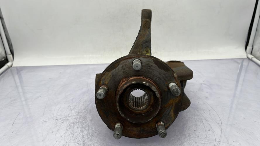 Fusee avant droit FORD MONDEO 2 Diesel