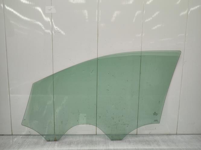 Vitre avant droit VOLKSWAGEN POLO 5 PHASE 1