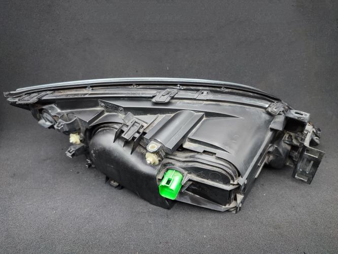 Optique avant principal gauche (feux)(phare) FORD MONDEO 2 Diesel