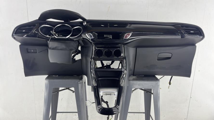 Tableau de bord CITROEN DS3 PHASE 1 Diesel