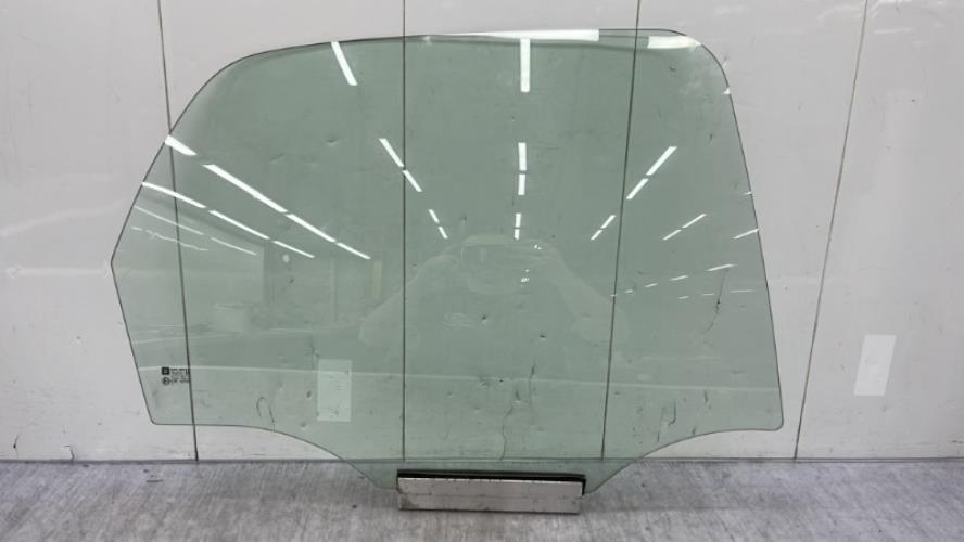 Vitre arriere droit OPEL CORSA C PHASE 1 Essence