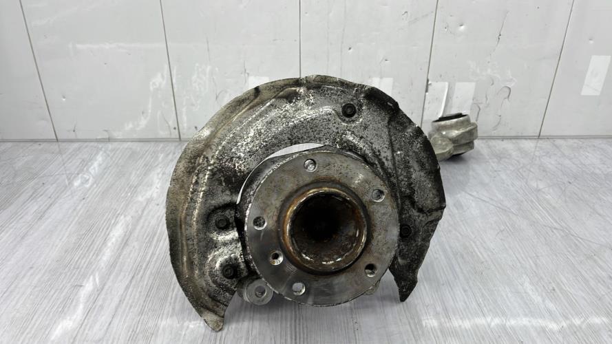 Fusee avant droit BMW SERIE 1 E87 PHASE 2 Diesel