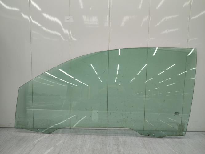 Vitre avant gauche RENAULT MEGANE 2 PHASE 1 Essence