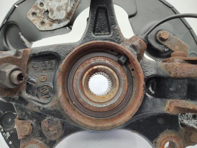 Fusee avant gauche CITROEN C4 GRAND PICASSO 2 PHASE 1 Diesel