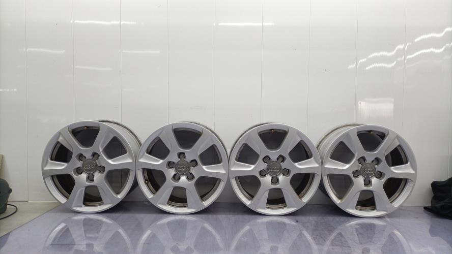 Jeu de 4 jantes  AUDI A4 3 PHASE 1 Diesel