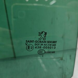 Vitre arriere droit PEUGEOT 3008 1 PHASE 1 Diesel