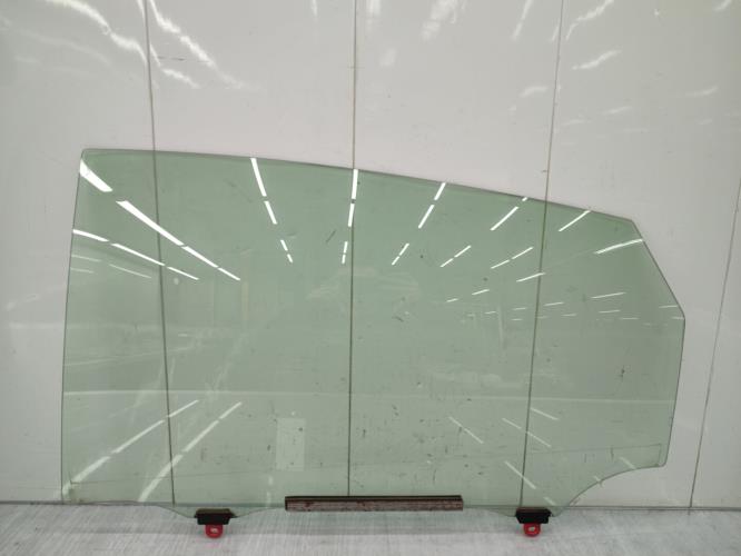 Vitre arriere gauche TOYOTA PRIUS 2 Essence/Hybride