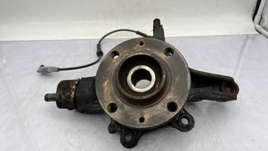 Fusee avant droit PEUGEOT 5008 1 PHASE 1 Diesel