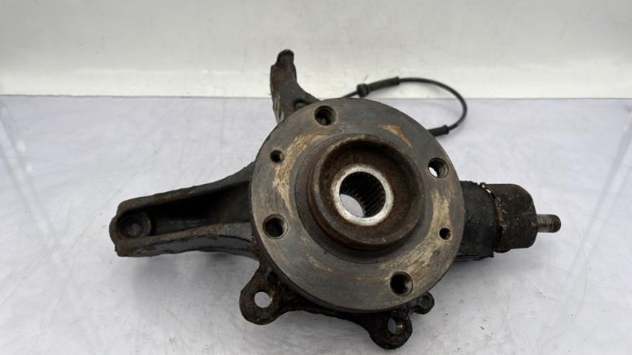 Fusee avant gauche PEUGEOT 5008 1 PHASE 1 Diesel