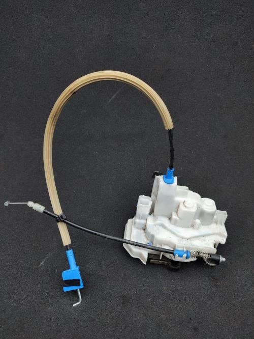 Serrure avant droit PEUGEOT BIPPER Diesel