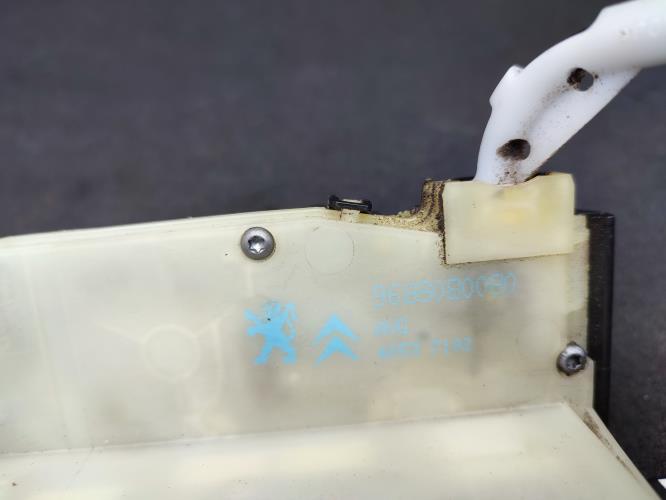 Serrure avant gauche PEUGEOT 208 1 PHASE 1 Diesel