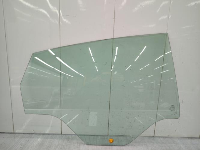Vitre arriere droit FORD FIESTA 6 PHASE 1