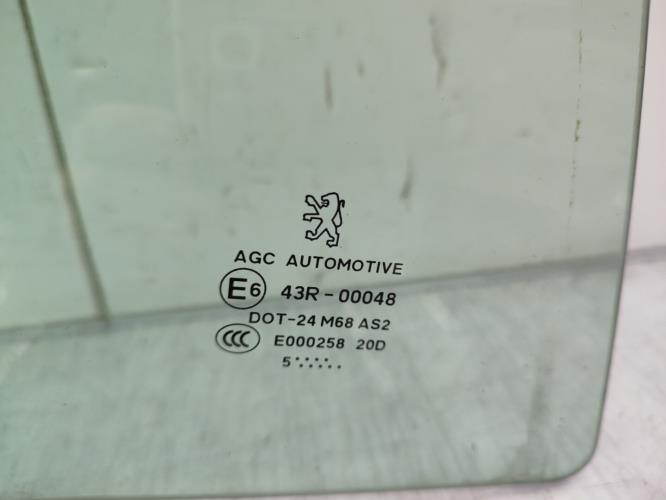 Vitre arriere droit PEUGEOT 307 PHASE 2 BREAK Diesel