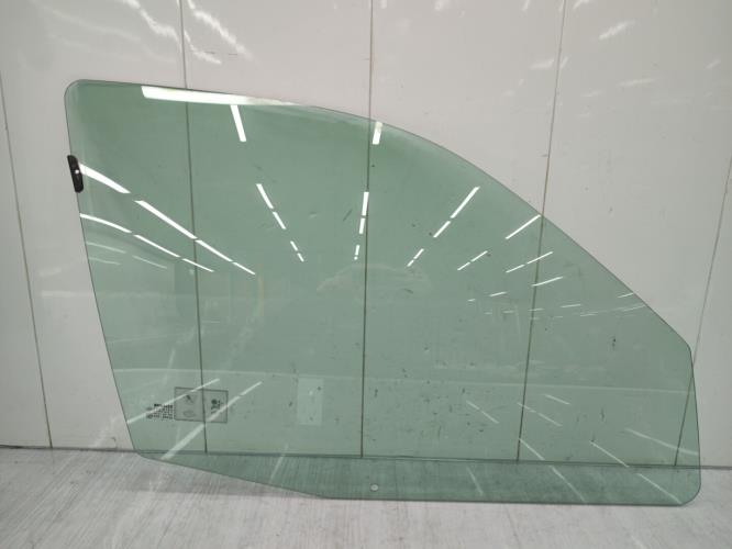 Vitre avant droit RENAULT CLIO 2 PHASE 1 Essence