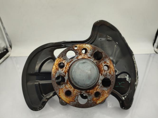 Fusee avant droit MERCEDES CLASSE C 204 PHASE 1 Diesel