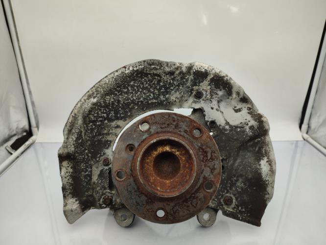 Fusee avant droit BMW SERIE 5 E60 PHASE 2 Diesel