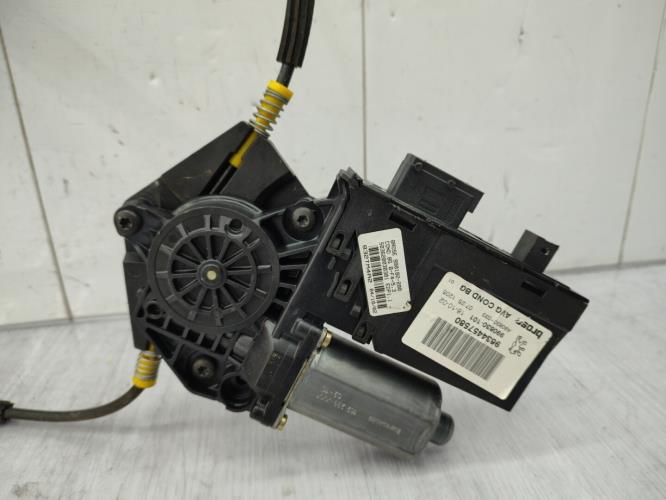 Leve vitre electrique avant gauche PEUGEOT 307 PHASE 1 BREAK Diesel