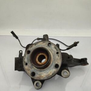 Fusee avant gauche RENAULT CLIO 4 PHASE 1 Diesel