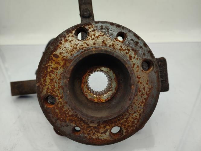 Fusee avant gauche RENAULT CLIO 3 PHASE 1 Diesel