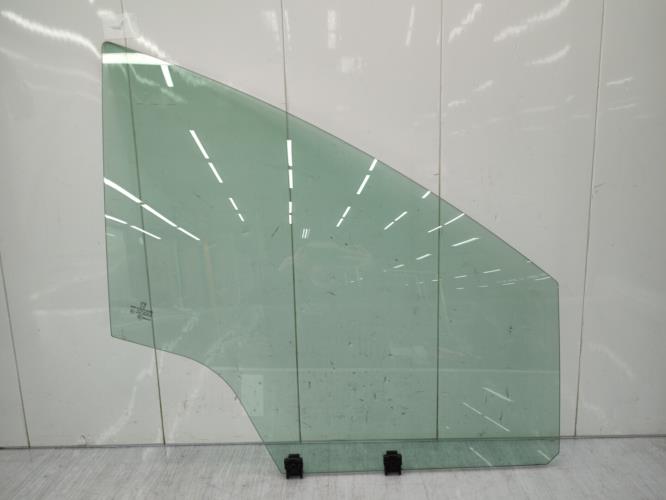 Vitre avant droit PEUGEOT 3008 1 PHASE 1 Diesel