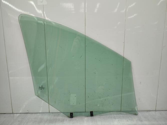 Vitre avant gauche PEUGEOT 308 1 SW PHASE 1 BREAK Diesel