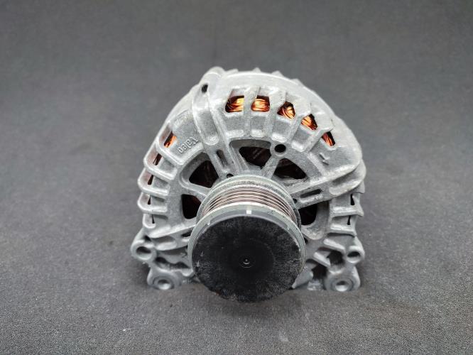 Alternateur VOLKSWAGEN POLO 5 PHASE 1 Diesel