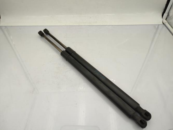 Verin de coffre VOLKSWAGEN TOURAN 2 Diesel