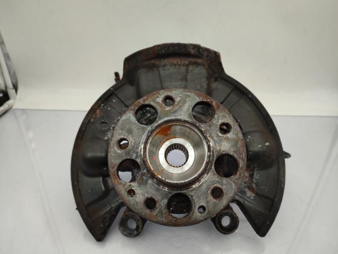 Fusee avant gauche MERCEDES CLASSE A 168 PHASE 1 Essence