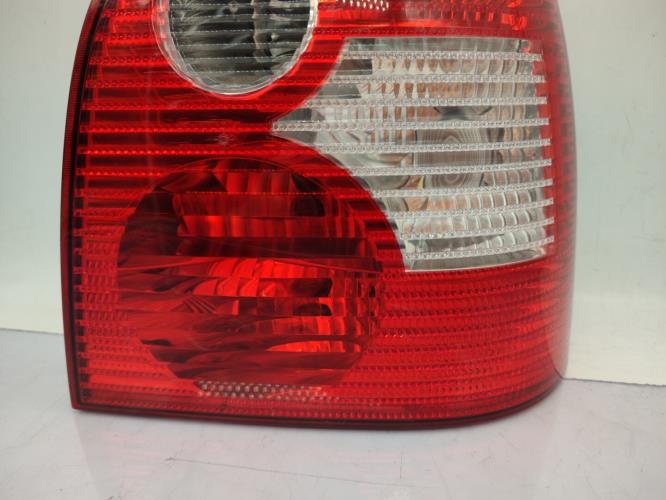 Feu arriere principal droit (feux) VOLKSWAGEN POLO 4 PHASE 1 Diesel